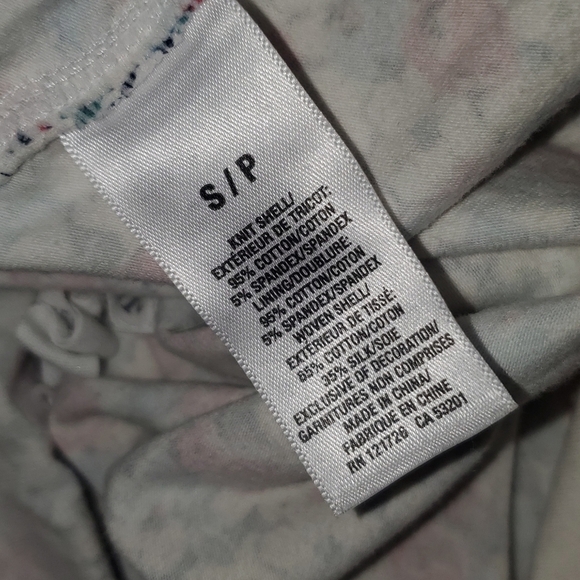 𝅺Blue & red floral sleeveless crop top with tie back Small - Picture 10 of 10